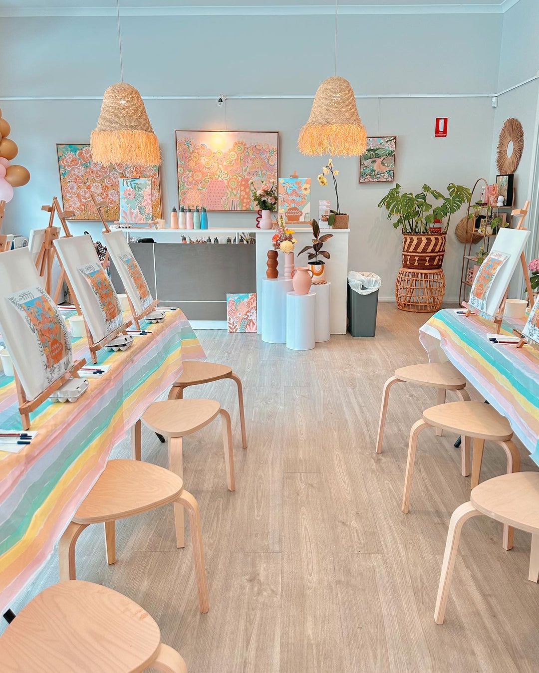 Paint &amp; Sip Class // &