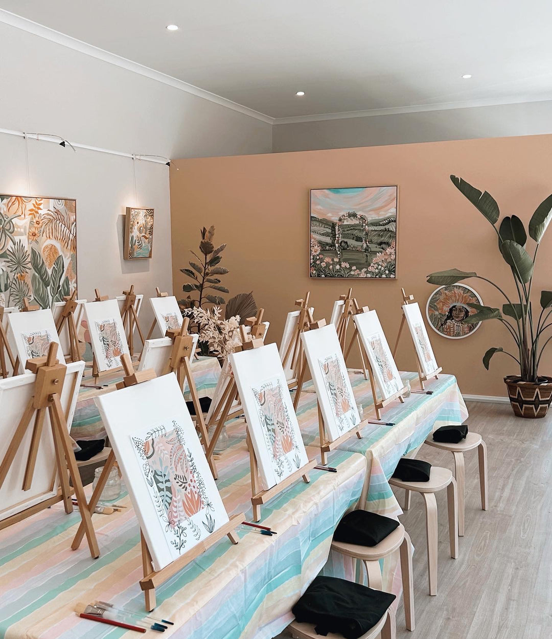 Paint &amp; Sip Class // Abstract Botanical Painting