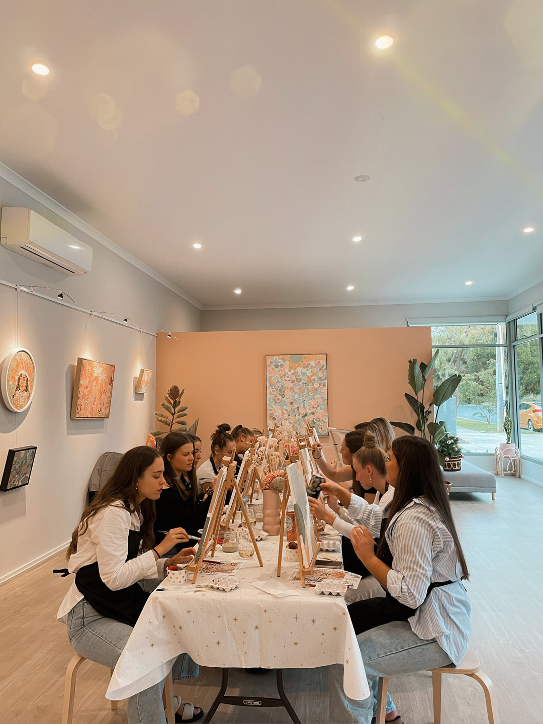 Paint &amp; Sip Class // &